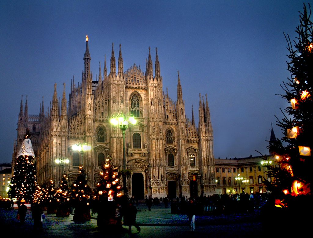 christmas-in-milan-italy.jpg