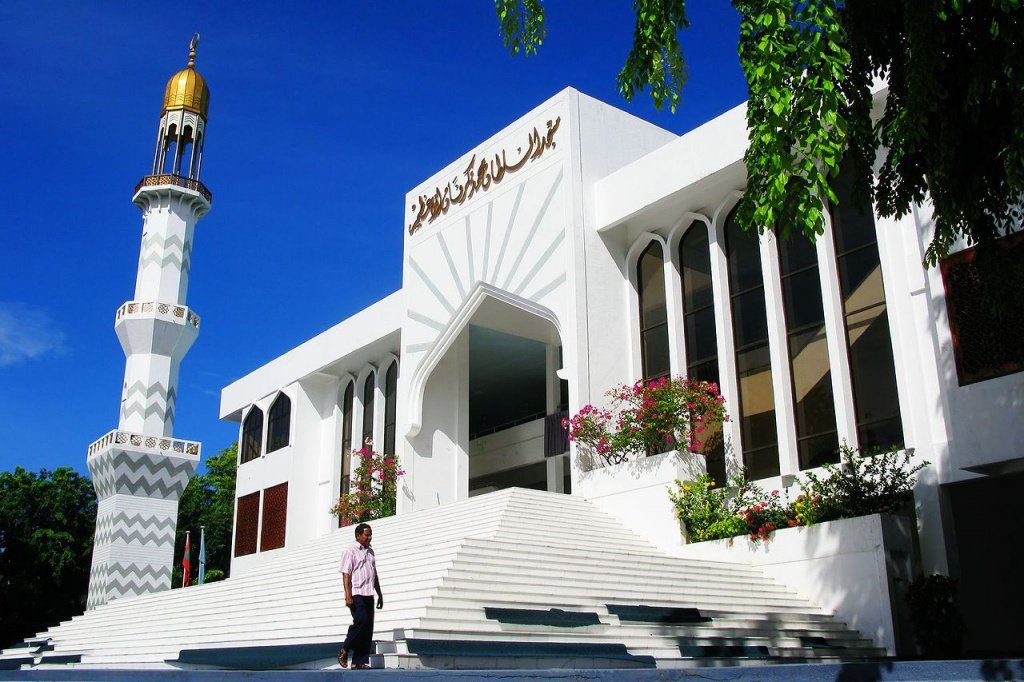 Фото: ecotour.by 1280px_mal_mosque (1).jpg
