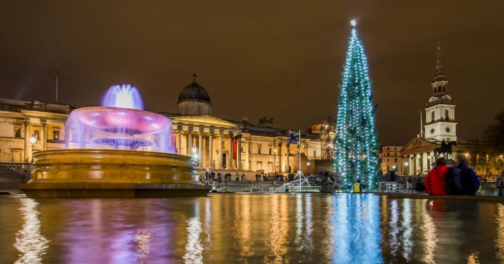 Trafalgar-Square-Christmas-tree.jpg