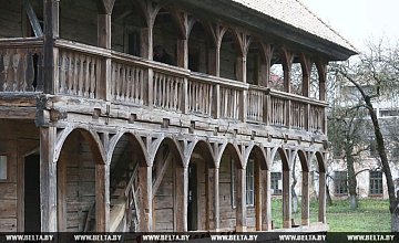 В Гродно завершают реставрацию одного из старейших деревянных зданий