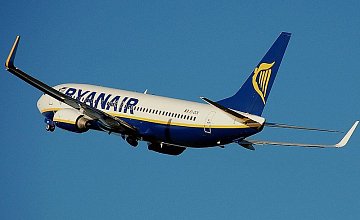 Видео: самолет авиакомпании Ryanair загорелся в воздухе