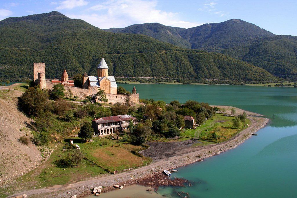 Летим в Грузию с «ИНТЕРСИТИ»