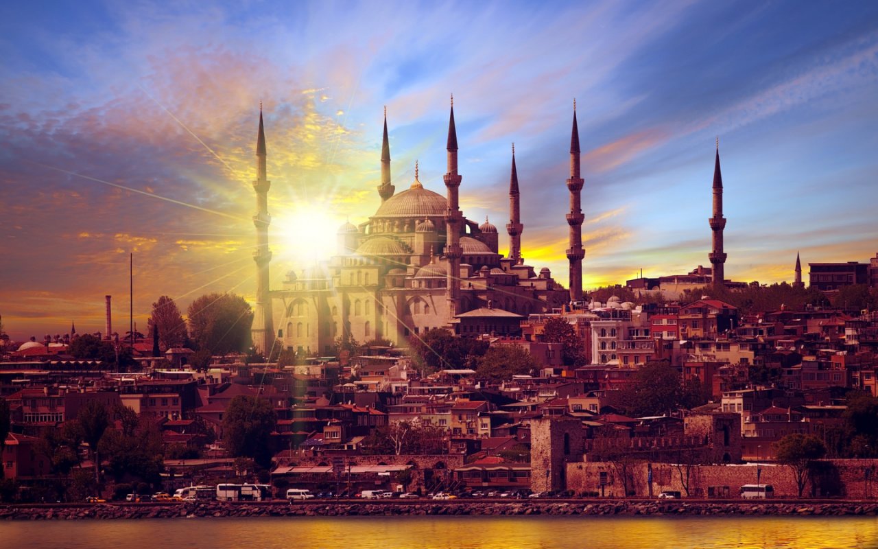 Турция планирует удвоить турпоток к 2023 году