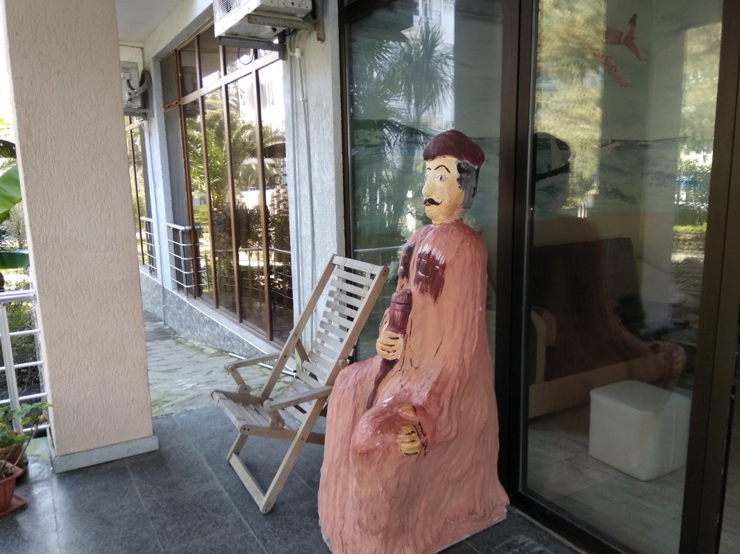 Отдых в Грузии: лечебный магнитный песок в Уреки