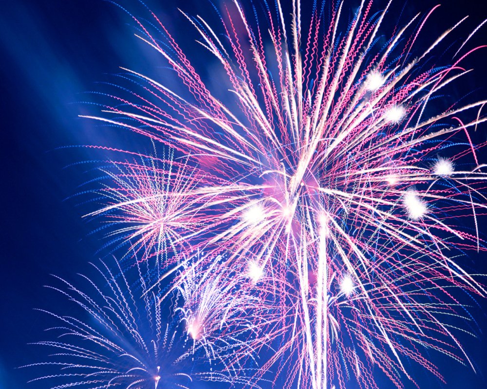 Салют 9 мая в Минске запустят на шести площадках