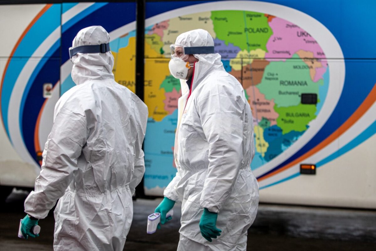 ВОЗ рекомендовал снять ограничения на международные поездки