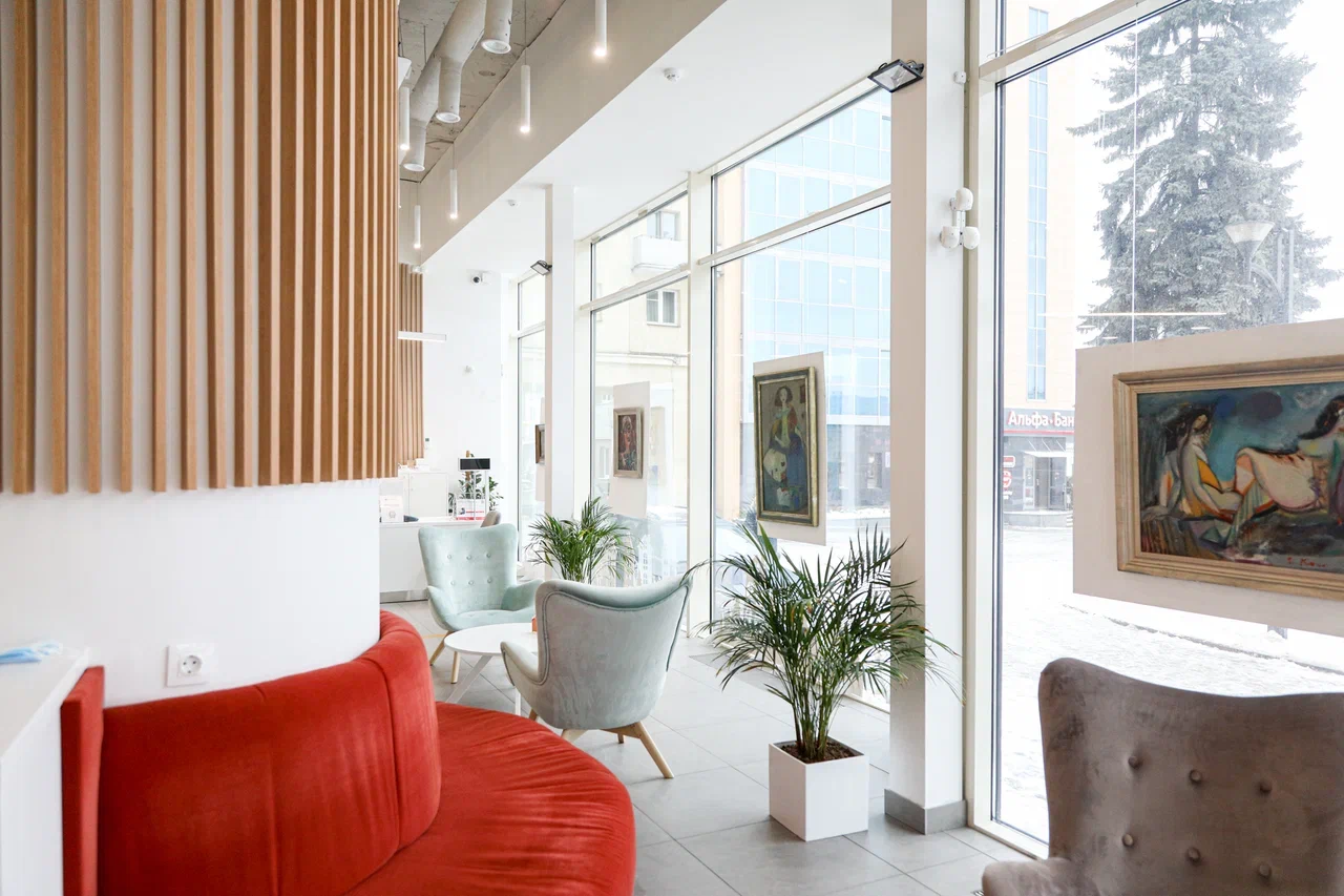 В центре Минска бесплатно показывают картины-символы «белорусского Рембрандта»