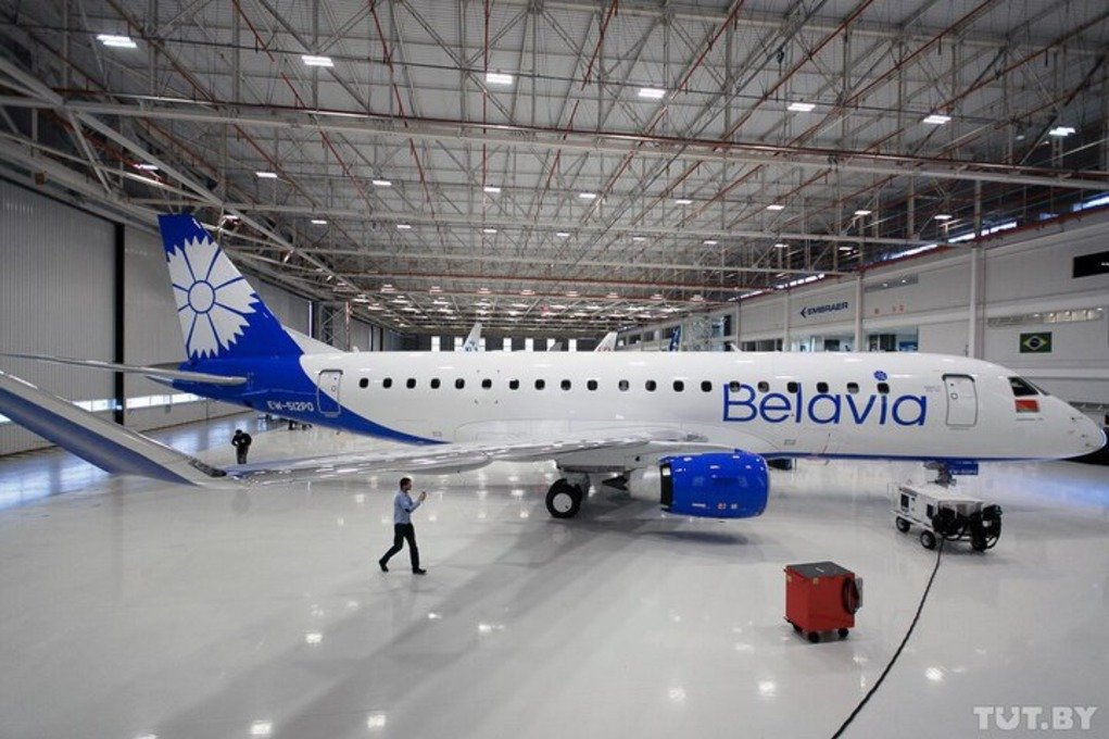 У «Белавиа» 2 новых самолёта — Embraer-175 и 195