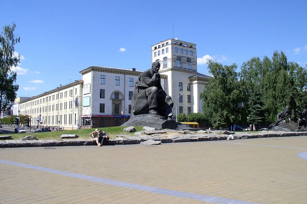 На пл. Коласа в Минске откроется галерея под открытым небом