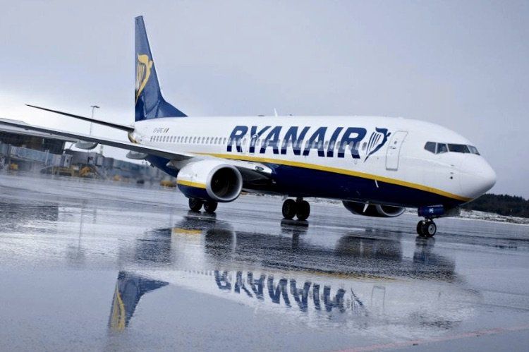 Ryanair выдал компенсации пассажирам отмененных рейсов