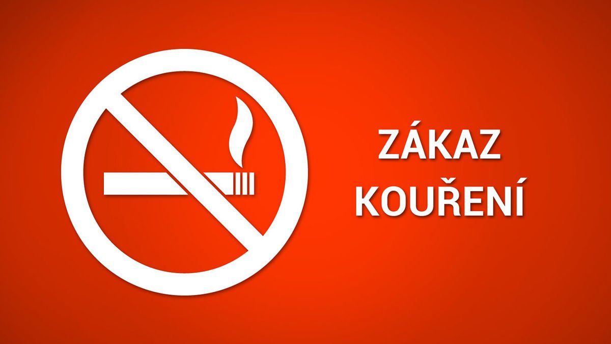 В Чехии полностью запретили курение в ресторанах и барах