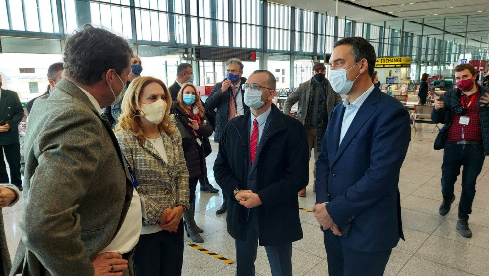 Когда Болгария планирует начать туристический сезон в 2021 году