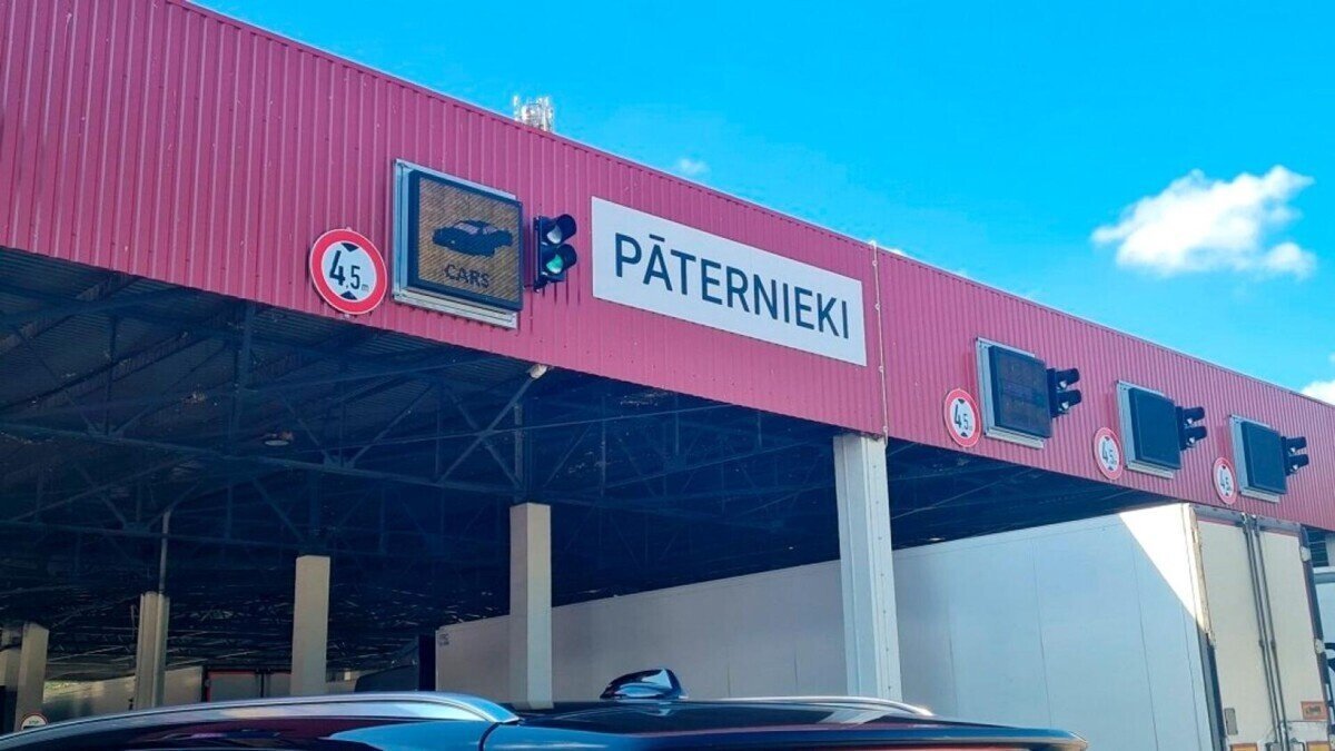 С 1 ноября Латвия запрещает въезд белорусским туравтобусам