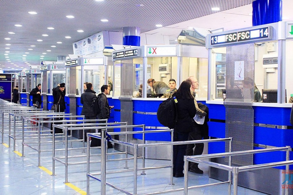 В Нацаэропорту задержали 5 иностранцев, находящихся в розыске