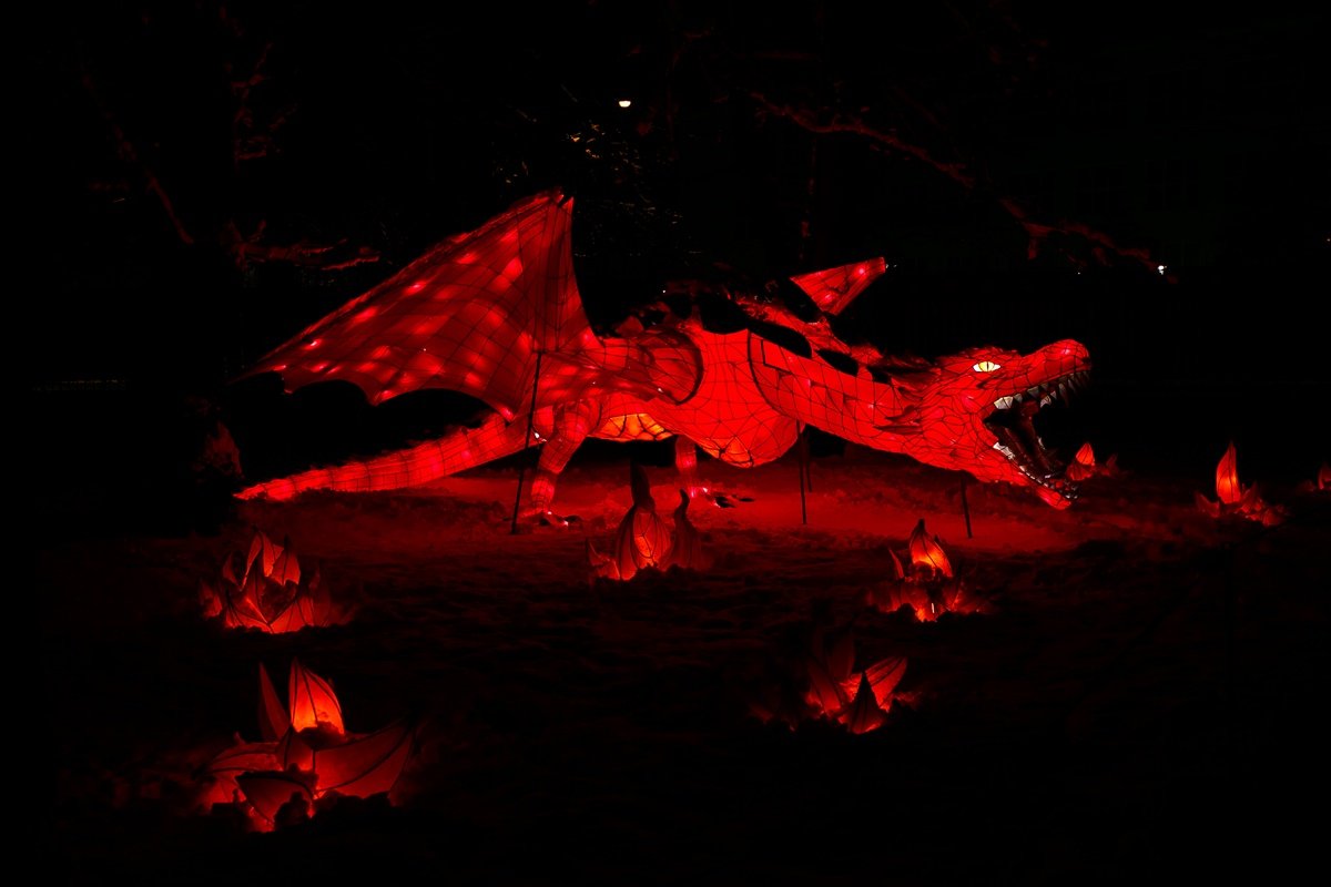 В Минске проходит фестиваль фонарей "Королевство волшебных огней"