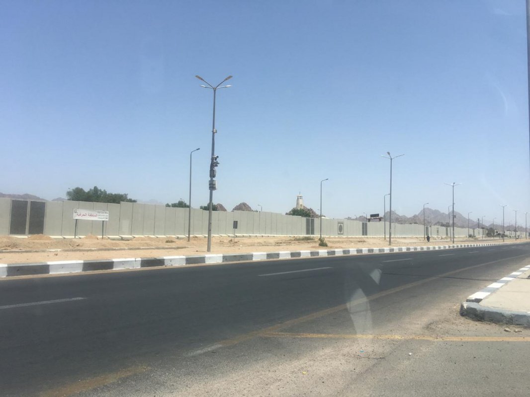 Стена вокруг Шарм-Эль-Шейха достраивается в обстановке секретности