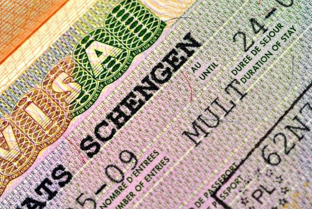 В ЕС утвердили единые условия получения шенгена