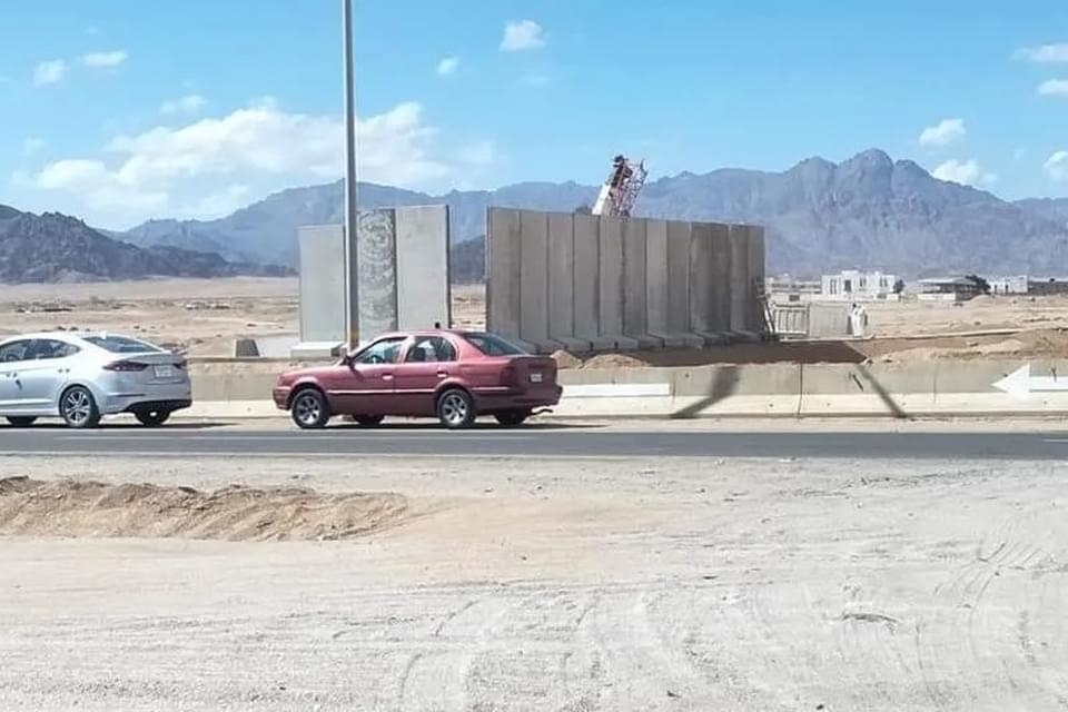 Власти Шарм эль Шейха: «Это не стена, кто сказал вам, что это стена?»