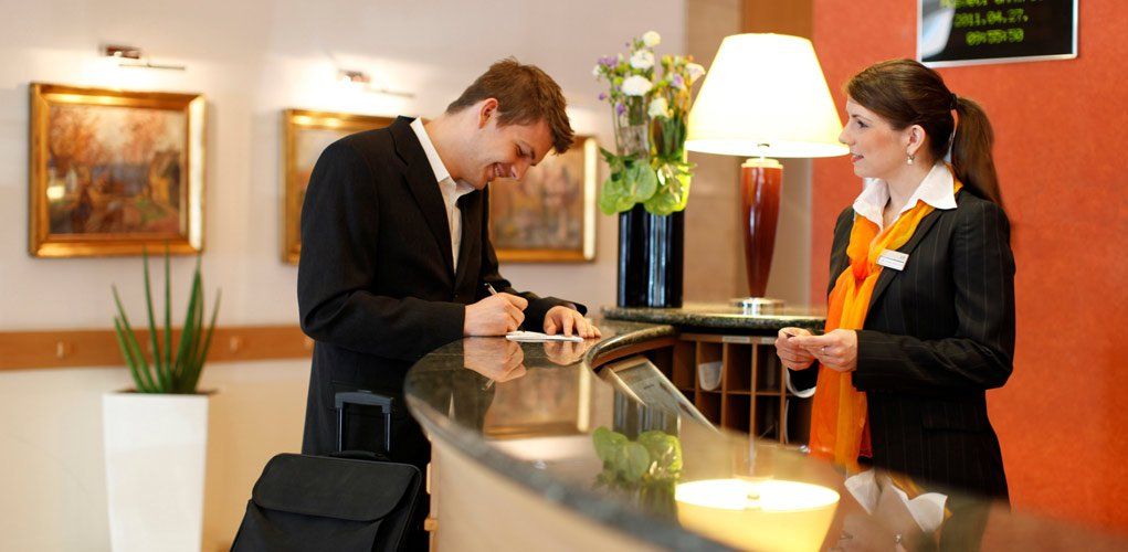 С 1 октября срок предоставления гостиницами информации об иностранцах уменьшается до 3-х часов