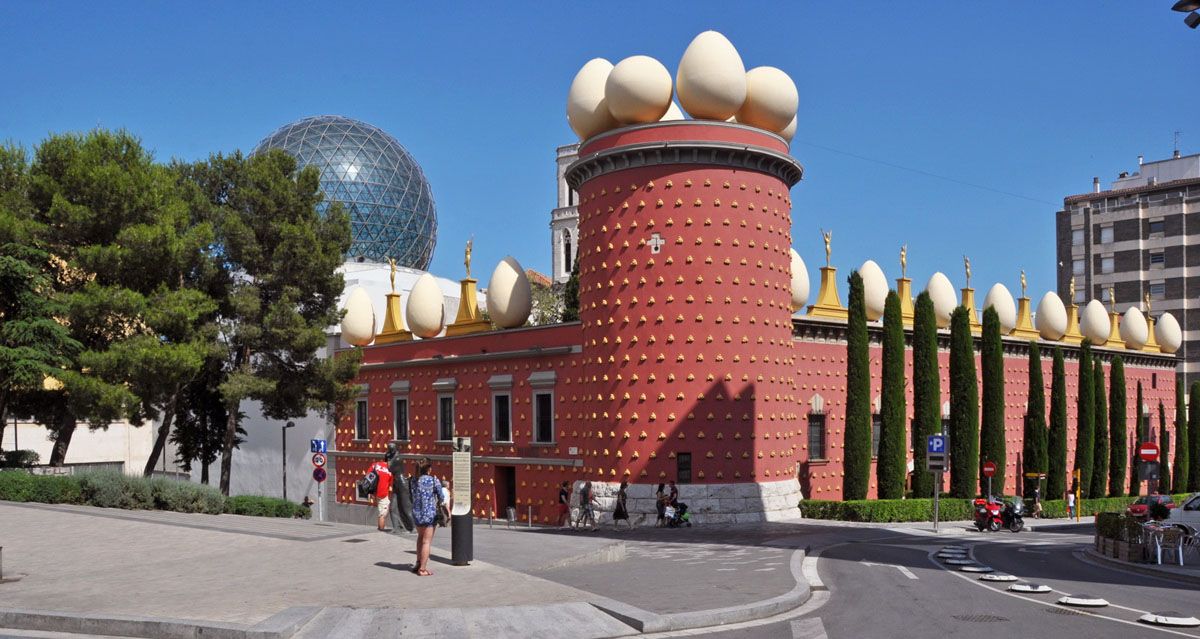 В Фигерасе появились бесплатные автобусные экскурсии