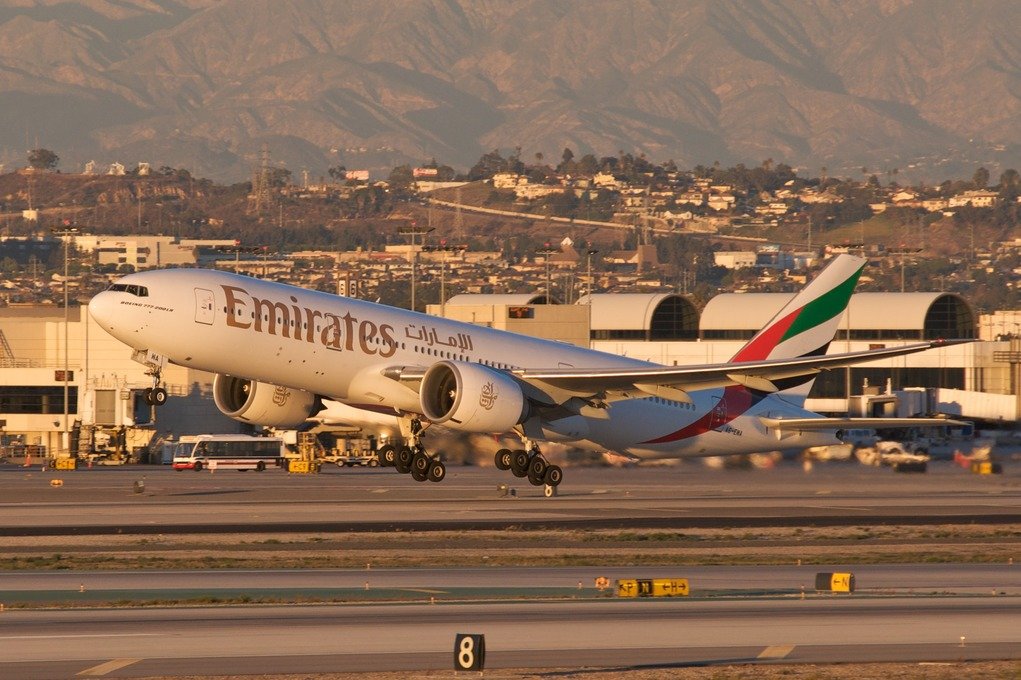Авиакомпания Emirates запустила сервис по вызову автомобиля
