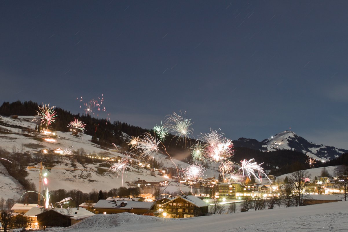 Австрия ввела строгий карантин для прибывающих на праздники из-за рубежа