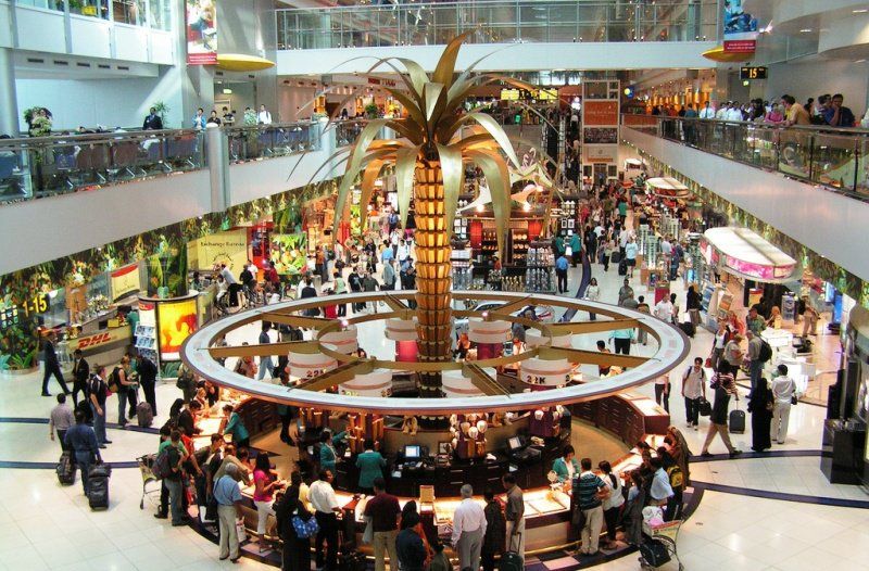 Телефоны вместо паспортов: новинка от аэропорта Дубая