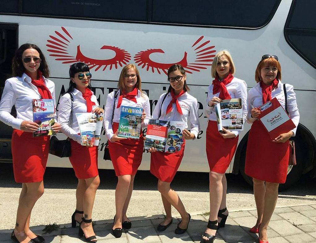 В Тиране приземлился первый белорусский чартер