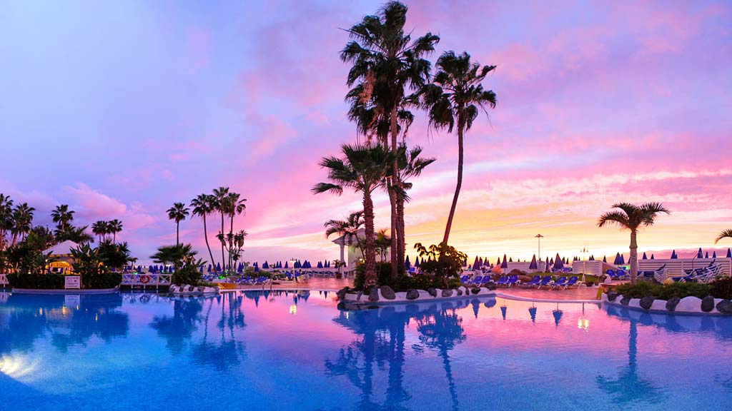 АэроБелСервис: 10 ночей в Тенерифе от 607 евро на двоих. Вылет 11.05.