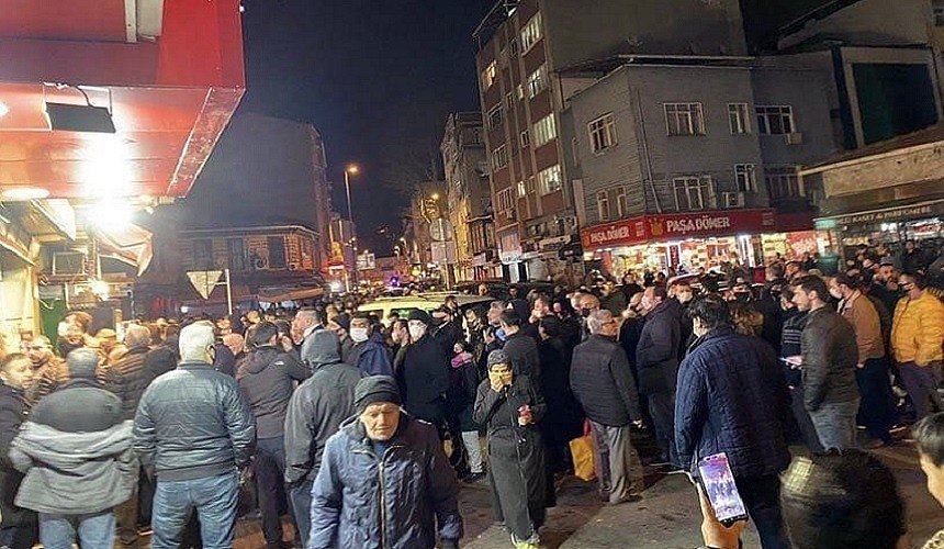 В Турции ввели комендантский час