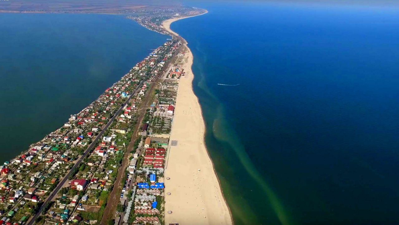 В Затоке поезд переехал минчанина