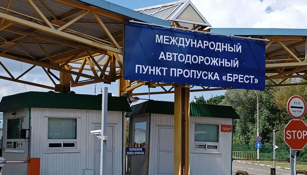 Граница Польши с Беларусью снова открыта для туристов и транспорта