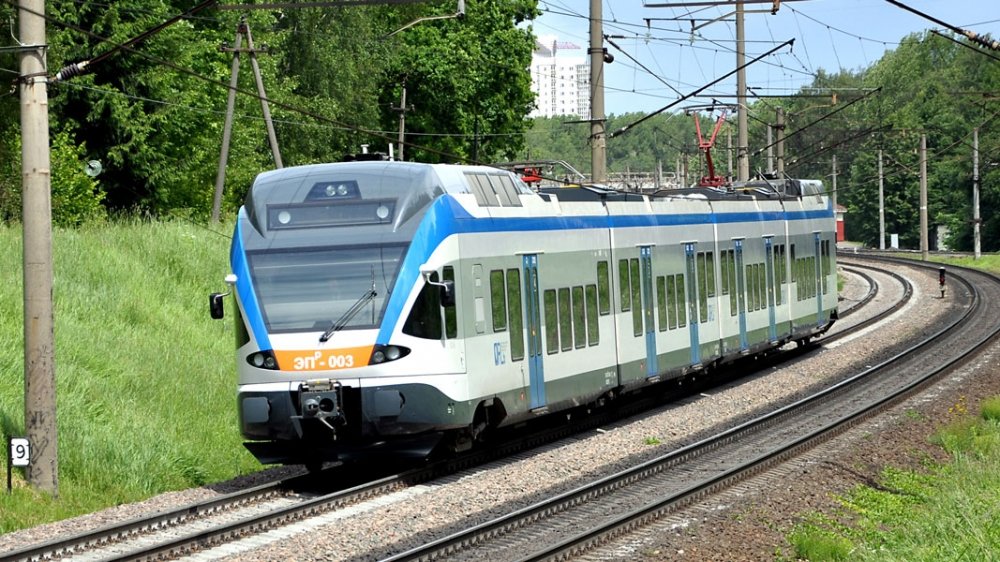 С 23 марта поезда в Москву и Санкт-Петербург отменяются (не все)