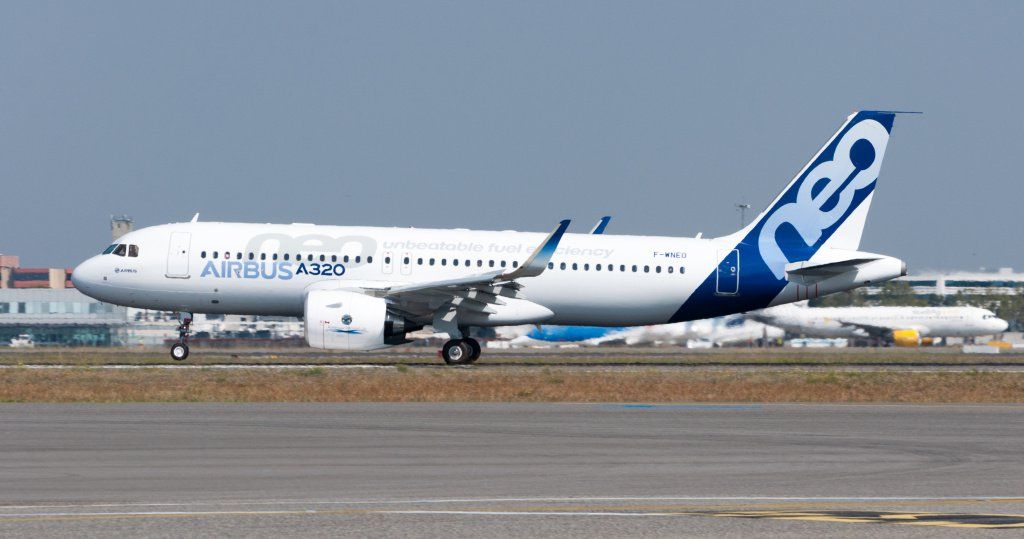 Airbus_A320neo_landing_2014_Don Vip_WikiMedia Commons.jpg