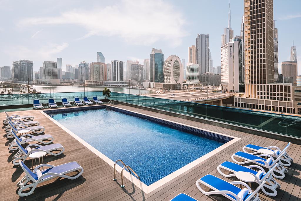  Radisson Blu, Dubai Canal View