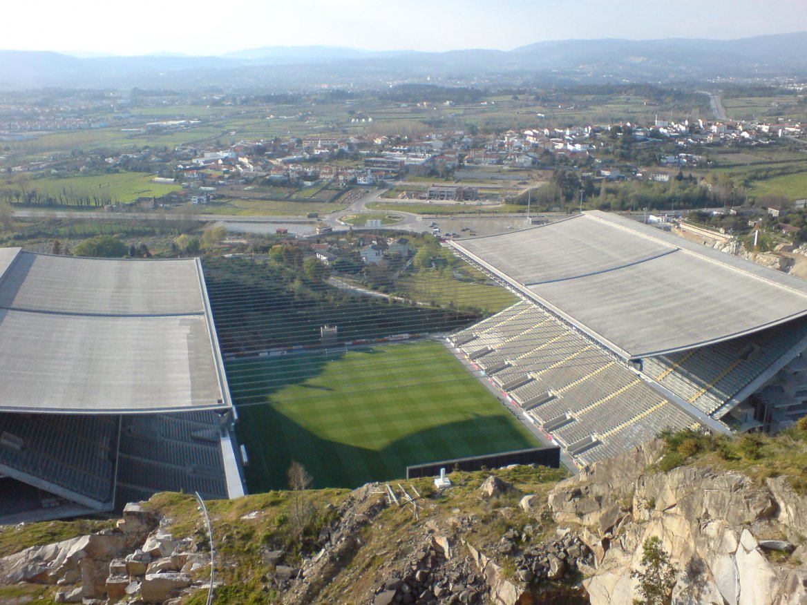 Eduardo_Souto_de_Moura_-_Braga_Stadium