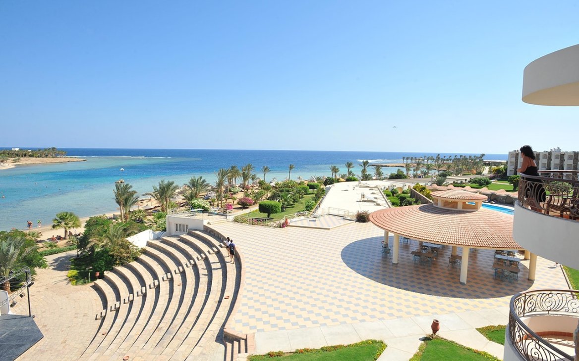 Royal Brayka Beach Resort 5*