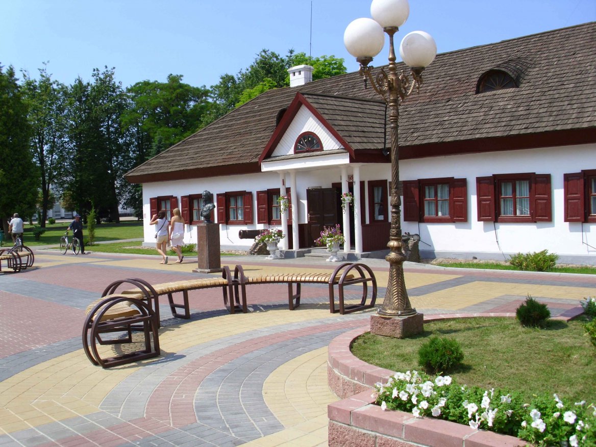 Музей Суворова в Кобрине, круизы по Беларуси