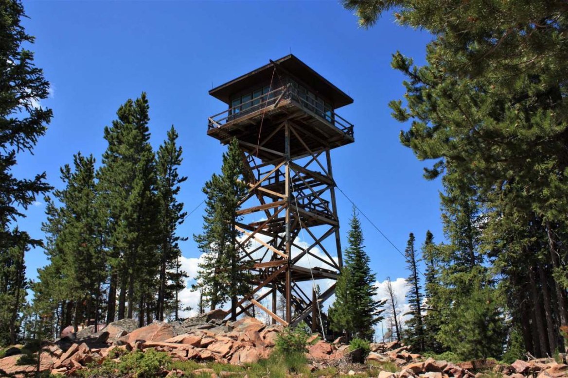 Пожарная вышка Spruce Mountain в Вайоминге