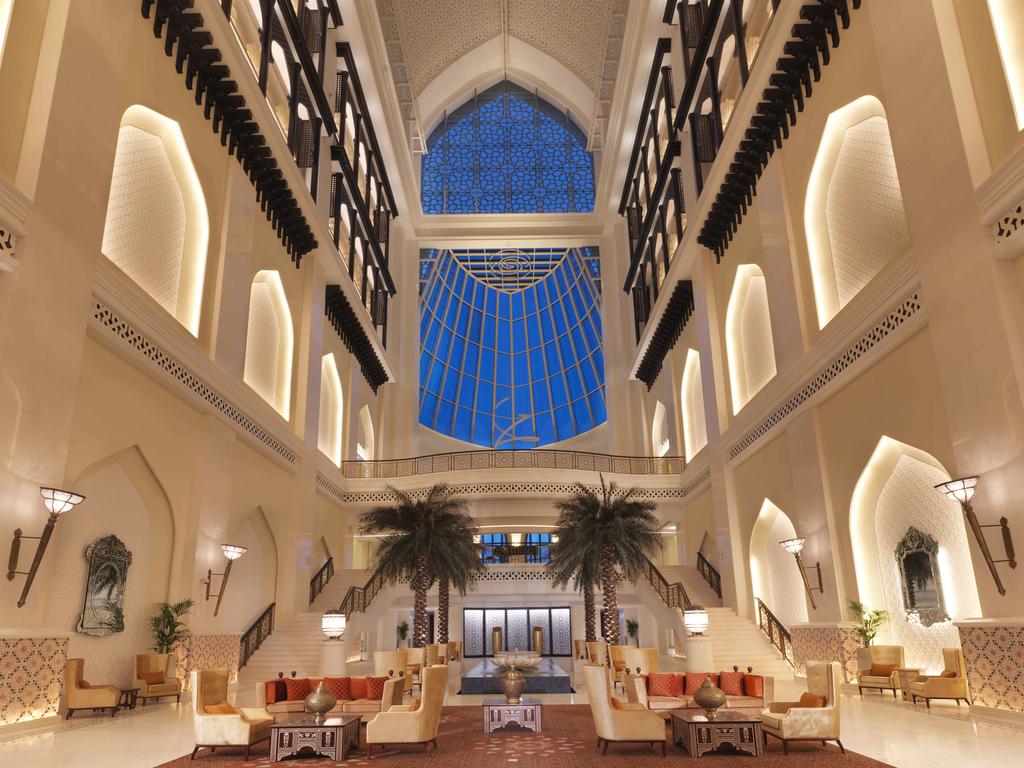 Отель пять звезд в Абу-Даби