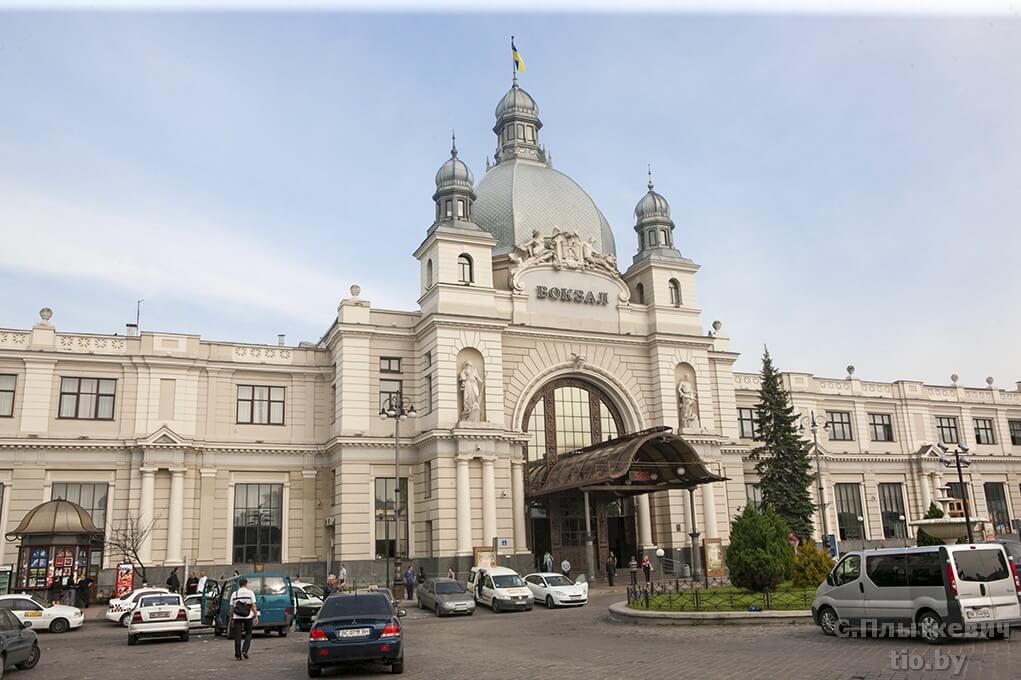 Здание вокзала города Львова 9993_2021x680.jpg