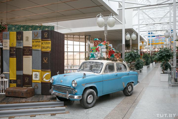 "Москвич" на ж/д вокзале в Минске. Фото: Вадим Замировский, TUT.BY