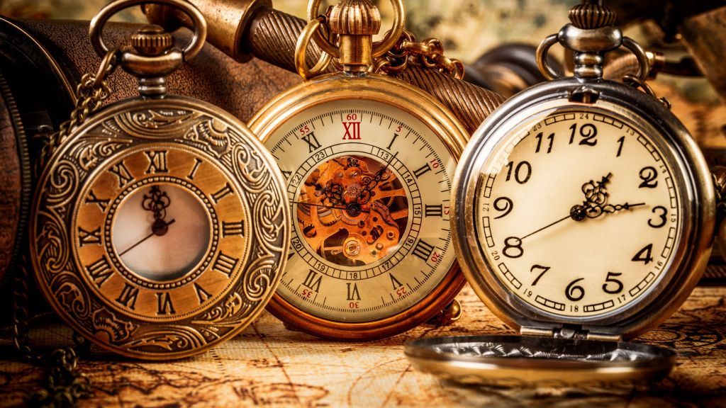 www.GetBg.net_Creative_Wallpaper_Antique_clock_made_of_precious_metals_108660_.jpg