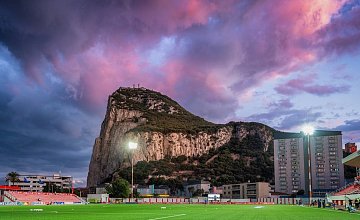Пять интересных фактов про уникальный стадион в Гибралтаре
