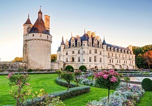 Замки Луары, огни Парижа и готика Кёльна