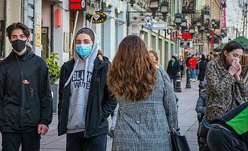 В Грузии возобновили обязательное ношение масок на улице