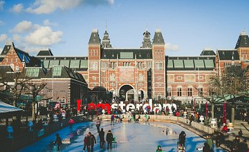 В Амстердаме хотят ввести штраф за селфи на улице Красных фонарей