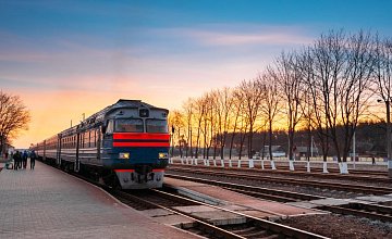 БЖД сохраняет два пассажирских поезда в РФ: в Москву и Петербург