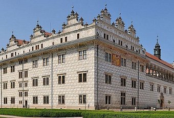 Мистика Праги, лабиринт Адршпаха и блеск граната