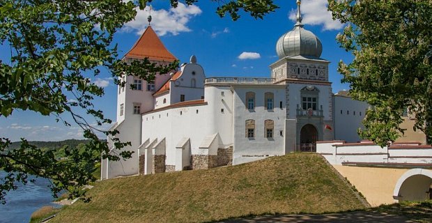 Главное фото